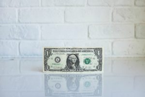 【手堅い投資】なぜ預金ではダメなの?インフレについてわかりやすく解説